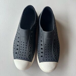 Native Men's Black and White Slip-On Sneakers  M9/W11